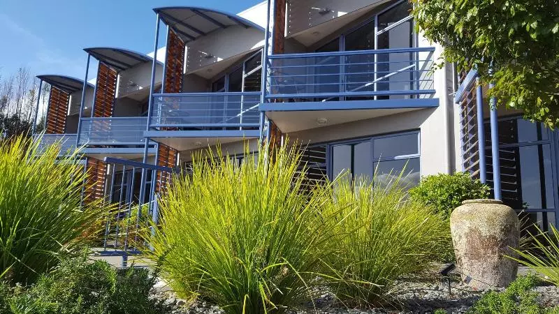 Hôtel Sails On The Lake