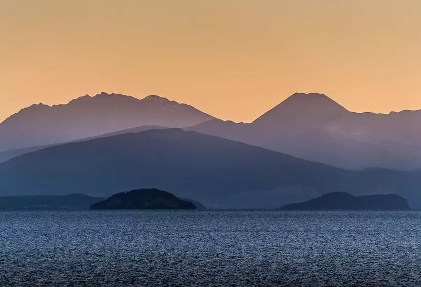 Hôtel Sails On The Lake