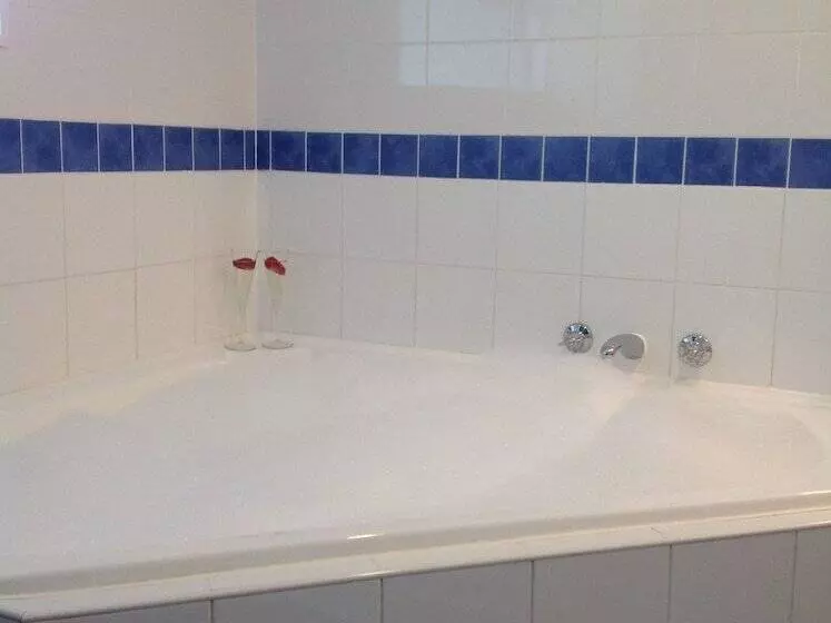 Hôtel Sails On The Lake