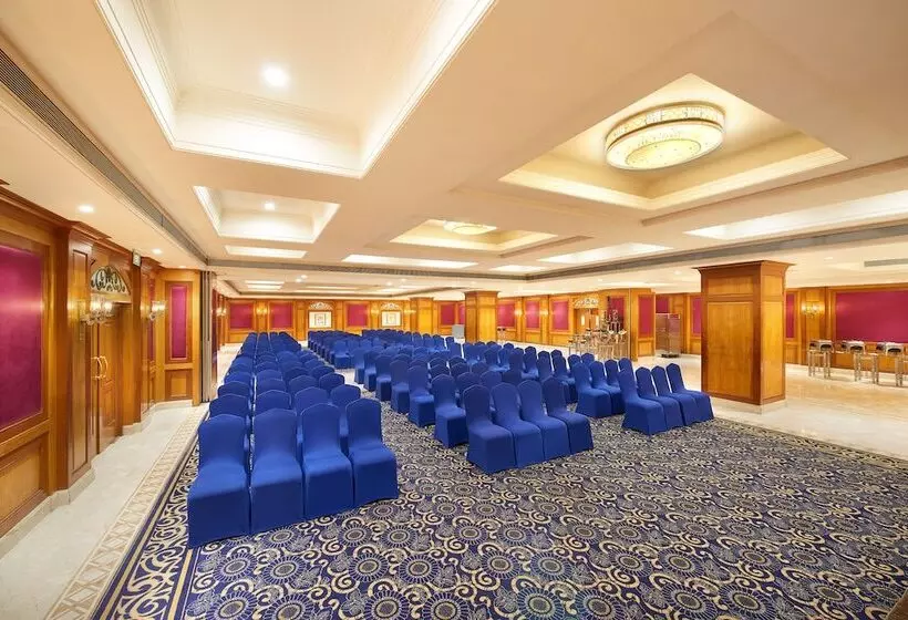 호텔 The Accord Metropolitan