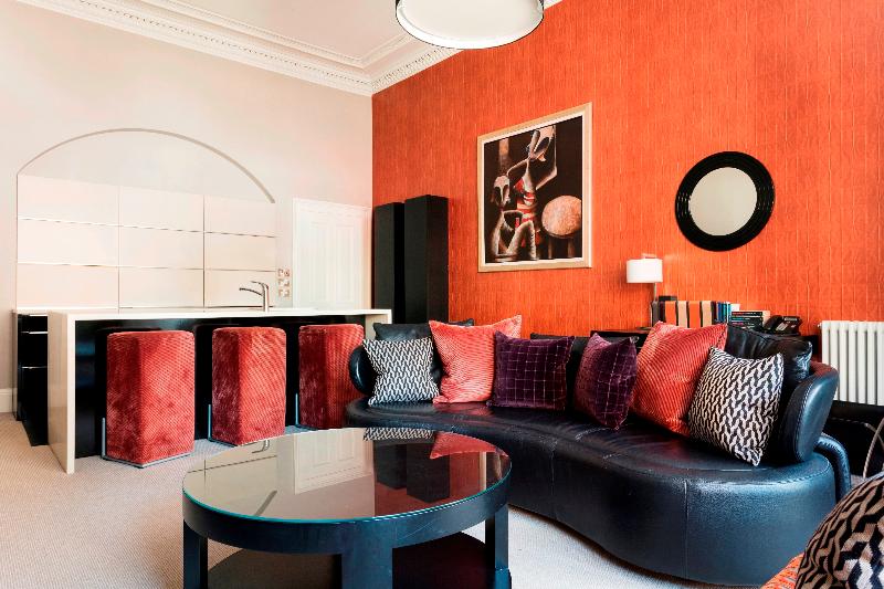 בית מלון כפרי The Chester Residence