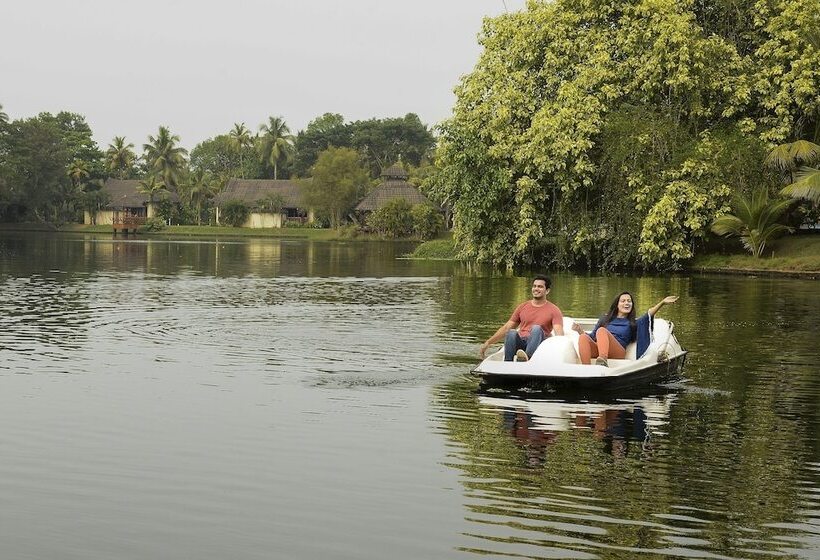 Hotel The Zuri Kumarakom  Kerala Resort & Spa