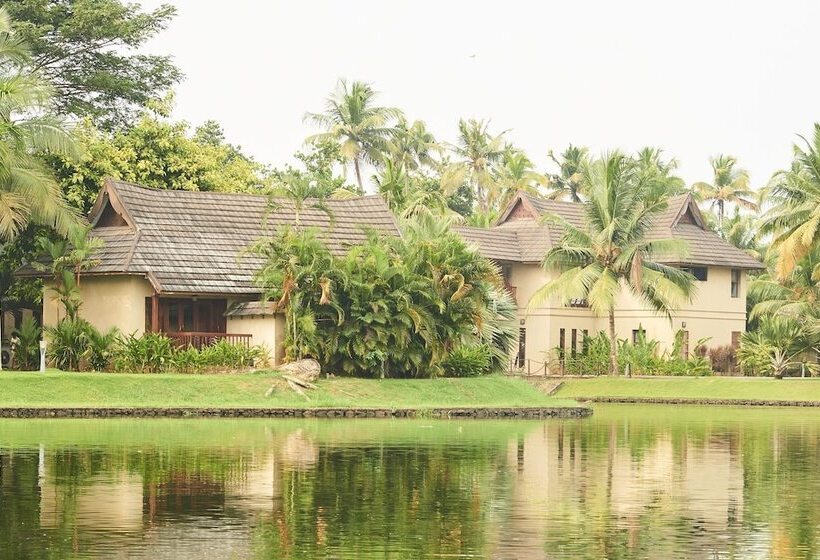 Hotel The Zuri Kumarakom  Kerala Resort & Spa