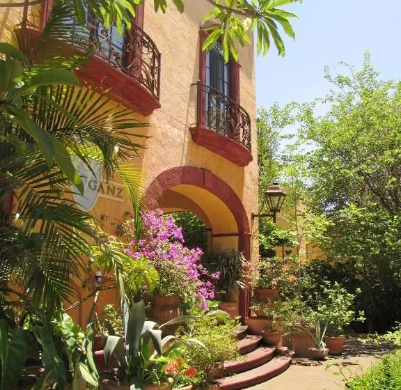 هتل Villa Ganz Boutique