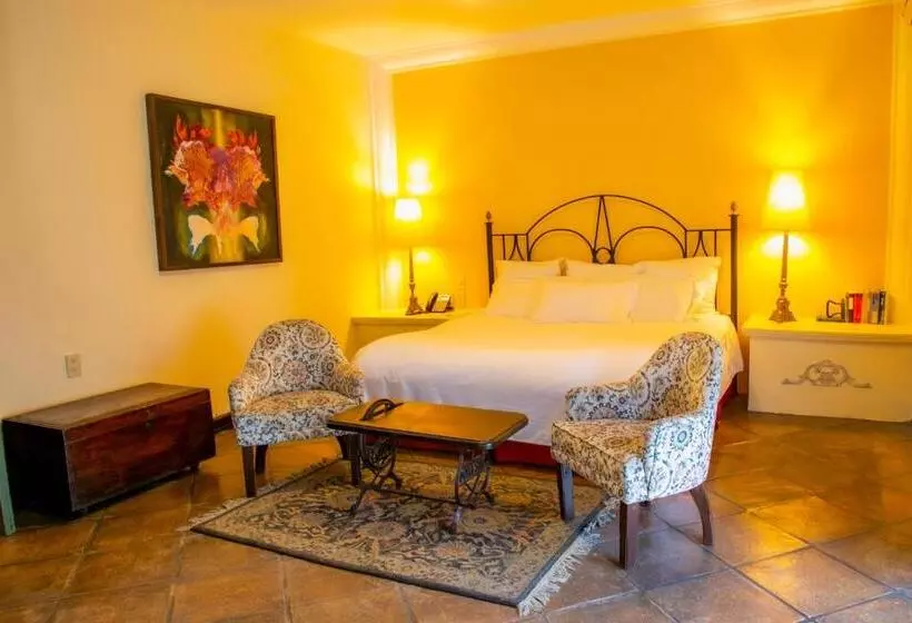 هتل Villa Ganz Boutique