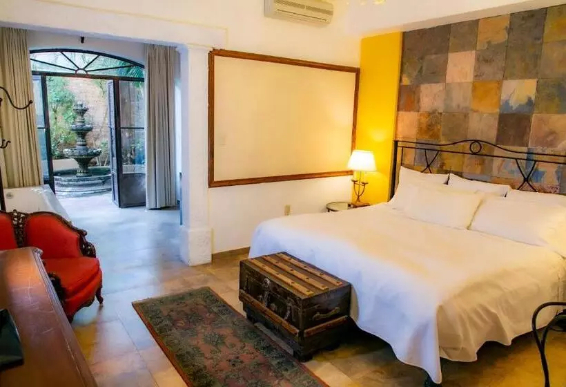 هتل Villa Ganz Boutique