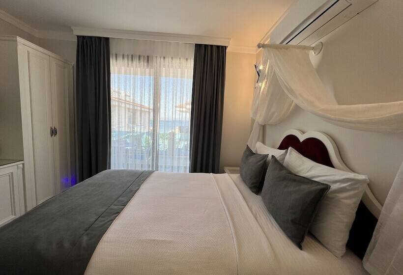 ホテル Cunda Rota Seaside