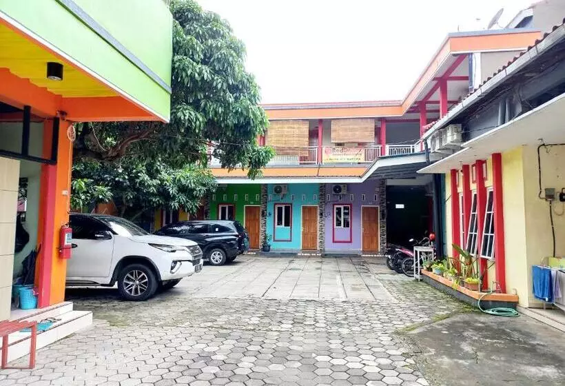 Hotelli Harmony House Syariah Near Alun Alun Pati Mitra Reddoorz