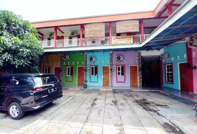 Hotelli Harmony House Syariah Near Alun Alun Pati Mitra Reddoorz