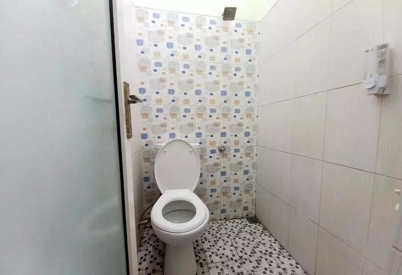 Hotelli Harmony House Syariah Near Alun Alun Pati Mitra Reddoorz