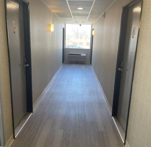 酒店 The Wayne Inn