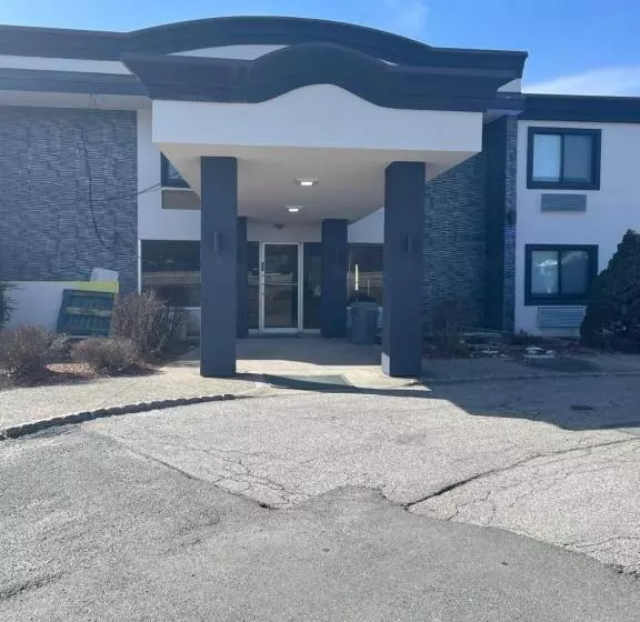 Hotelli The Wayne Inn