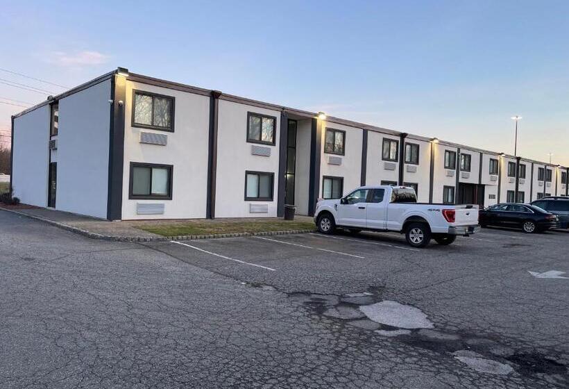 酒店 The Wayne Inn