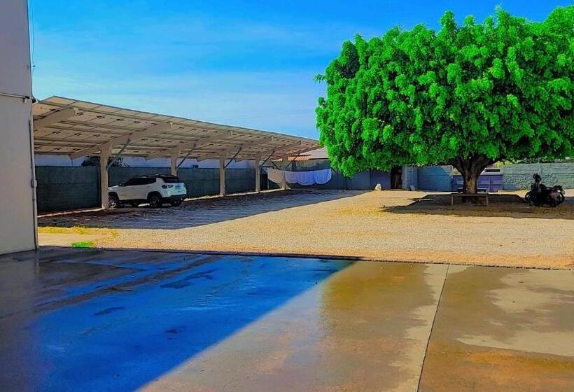 Отель Valentine