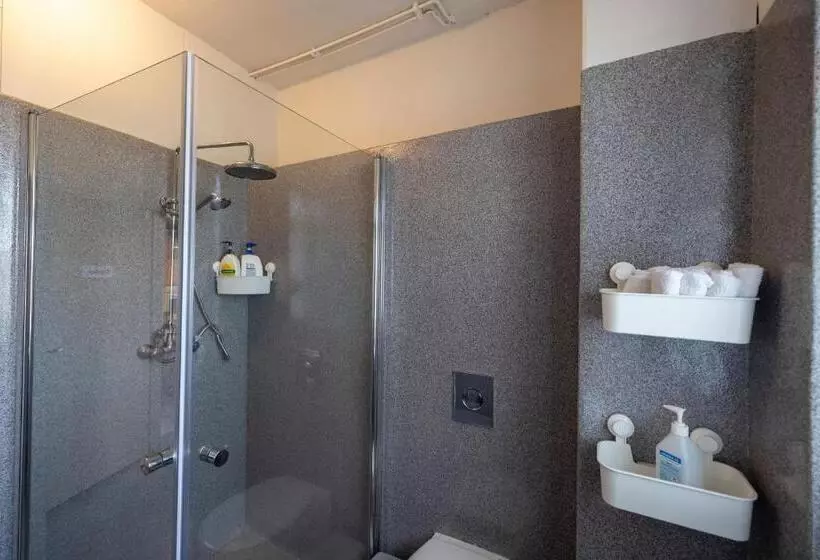 پانسیون Heidi Guesthouse