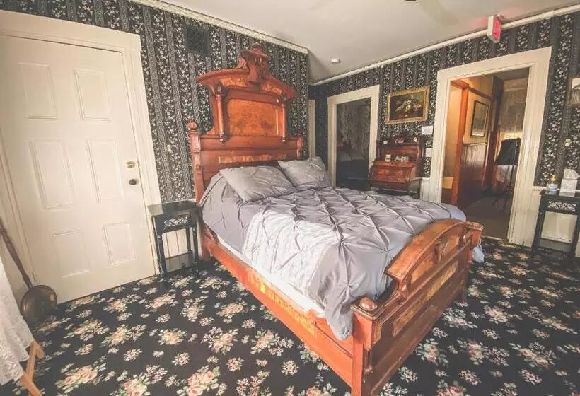 Aamiaismajoitus (B&B) Lizzie Borden House