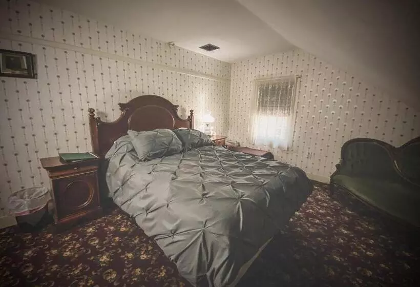 Aamiaismajoitus (B&B) Lizzie Borden House