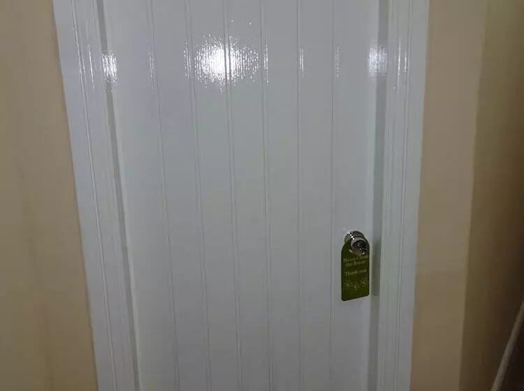 Aamiaismajoitus (B&B) Three B's Rooms
