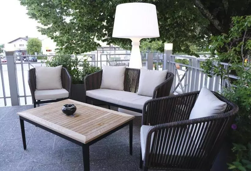 ホテル Boutique Hôtel De L Ecu Vaudois