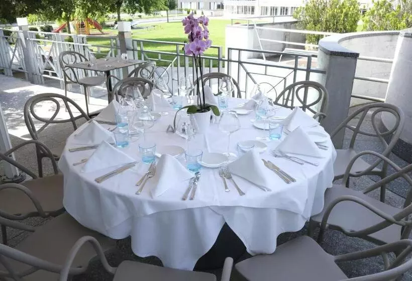 ホテル Boutique Hôtel De L Ecu Vaudois