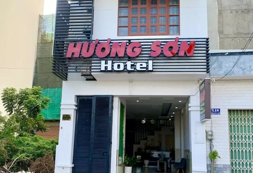 هتل Huong Son