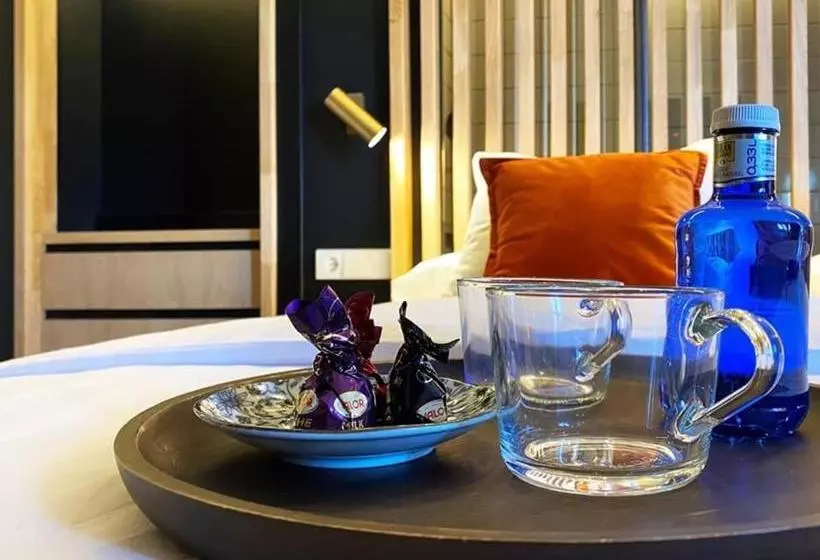 Hotelli Pou By Seaward Suites Only Adults