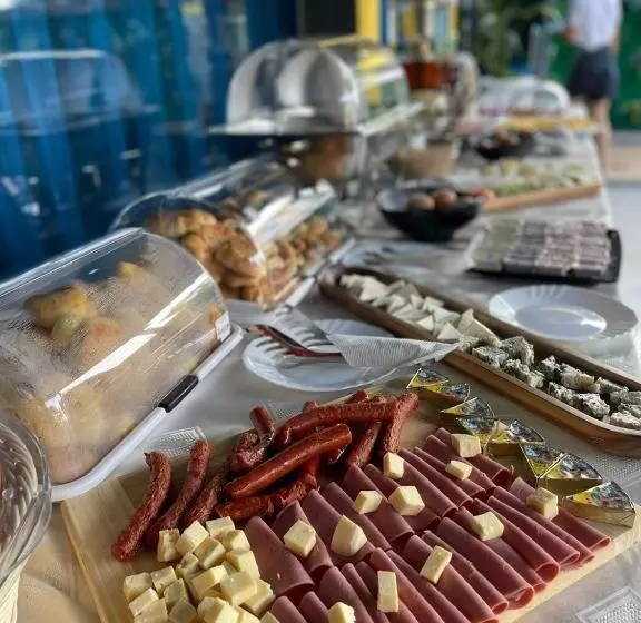 ホテル Qetesia Te Indriti