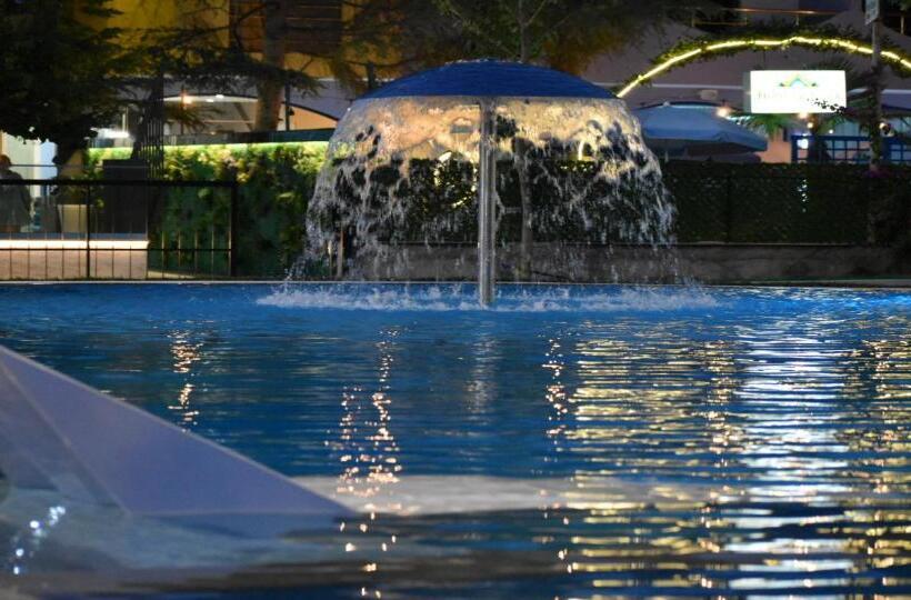 בית מלון כפרי Qetesia Te Indriti