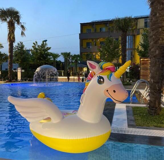 בית מלון כפרי Qetesia Te Indriti