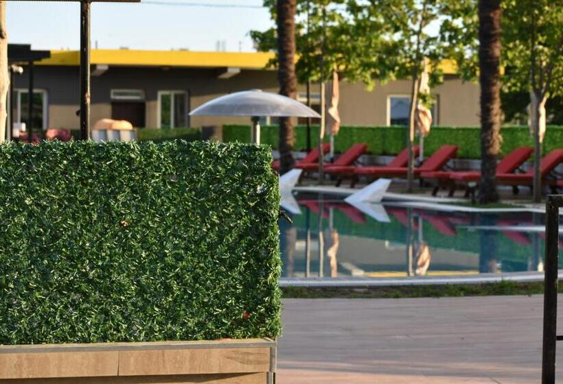 בית מלון כפרי Qetesia Te Indriti