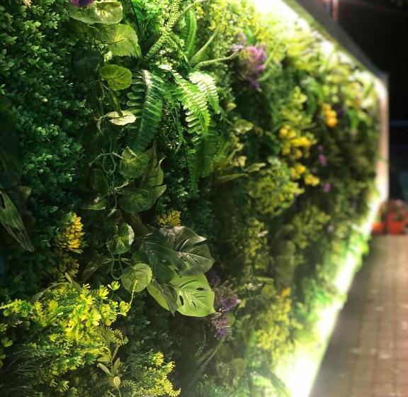 בית מלון כפרי Qetesia Te Indriti