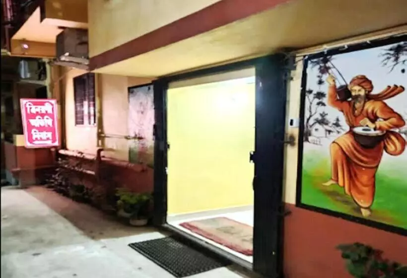 ホテル Trinayani Stay   3 Min Walk To Temple