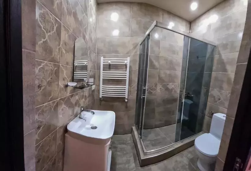 هتل Varga Kvareli