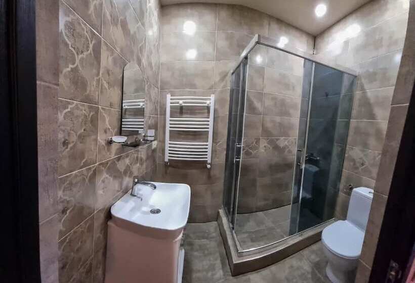 هتل Varga Kvareli