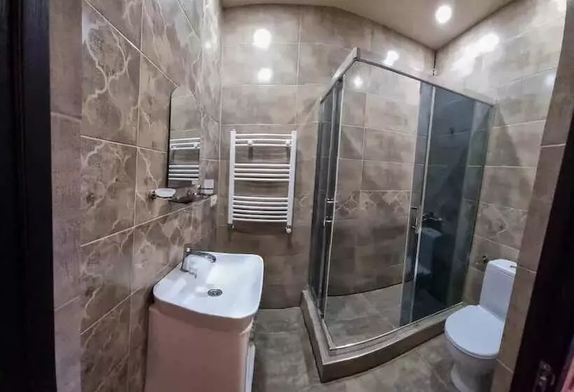 هتل Varga Kvareli