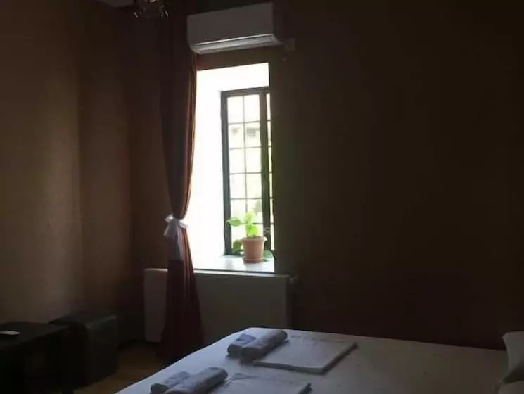 هتل Varga Kvareli