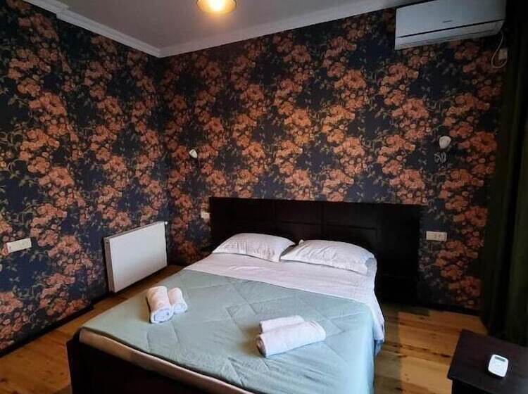 هتل Varga Kvareli