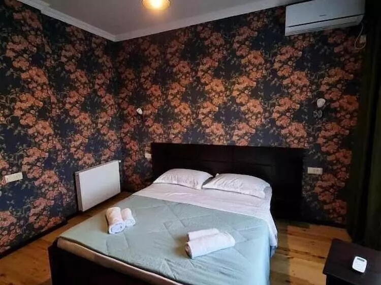 هتل Varga Kvareli