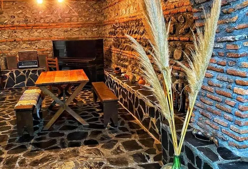 هتل Varga Kvareli