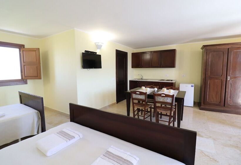 بنسيون B B With Swimming Pool Tenuta Agrumi Del Salento Triple Deluxe Citrus Attic