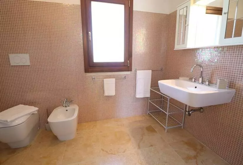 ペンション B B With Swimming Pool Tenuta Agrumi Del Salento Triple Deluxe Citrus Attic