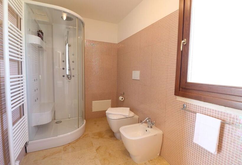 بنسيون B B With Swimming Pool Tenuta Agrumi Del Salento Triple Deluxe Citrus Attic