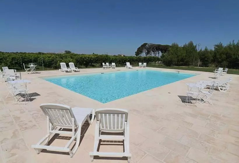 ペンション B B With Swimming Pool Tenuta Agrumi Del Salento Triple Deluxe Citrus Attic