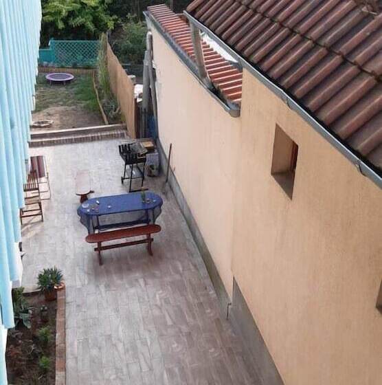 膳宿费 Mákvirág Ház