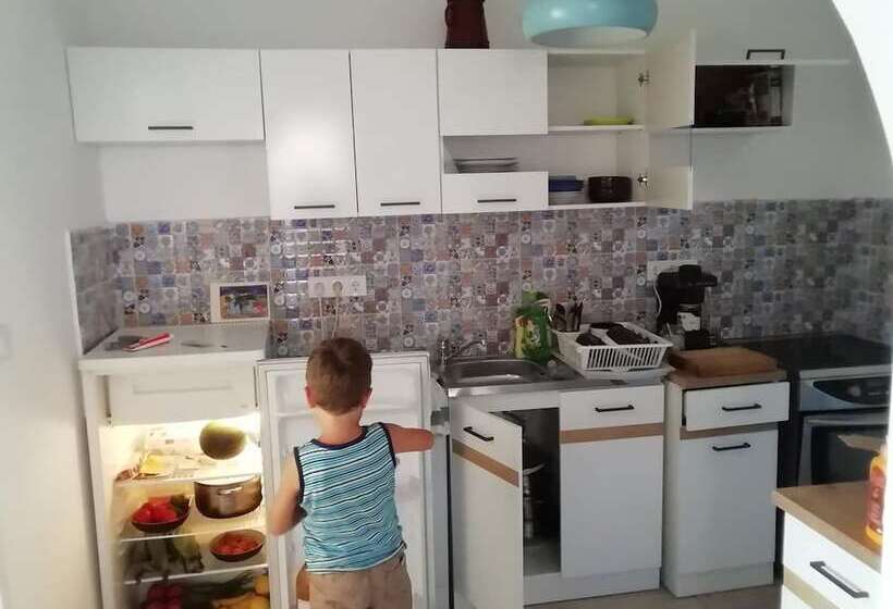 膳宿费 Mákvirág Ház