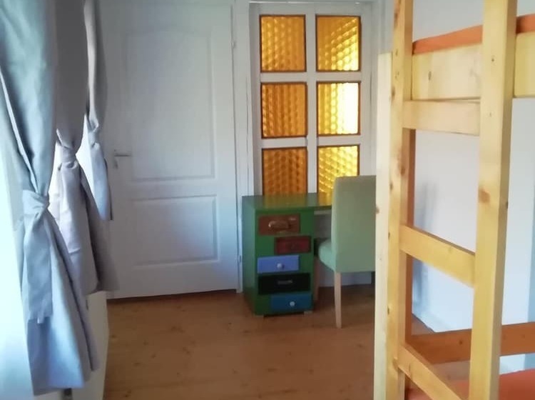 膳宿费 Mákvirág Ház