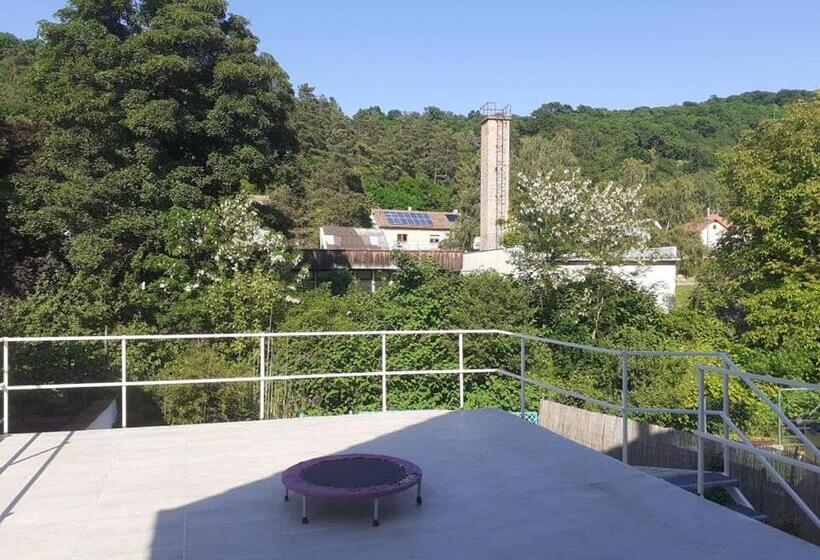 膳宿费 Mákvirág Ház