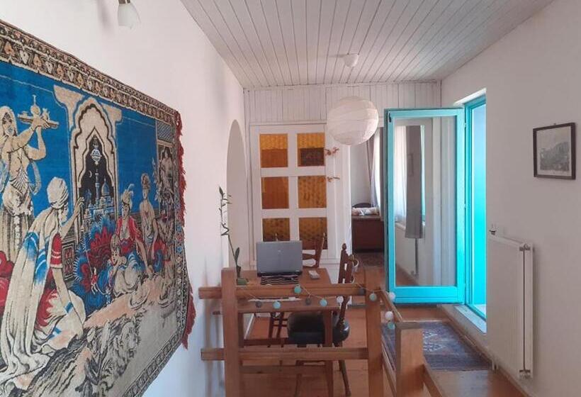 膳宿费 Mákvirág Ház