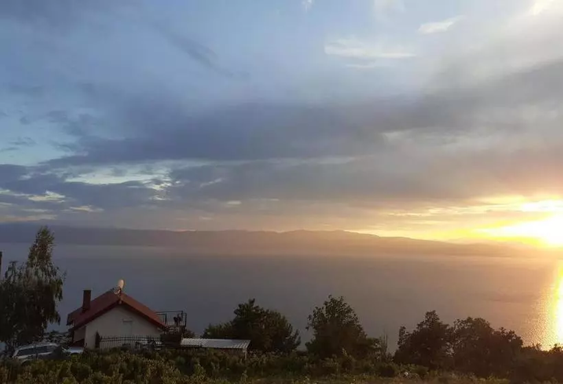 پانسیون Risteski Guest House