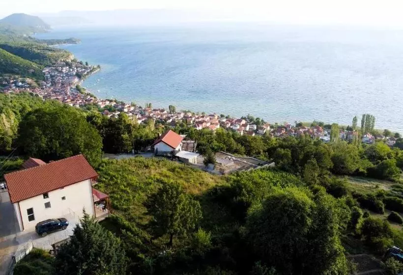 پانسیون Risteski Guest House